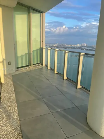 Miami FL 33137