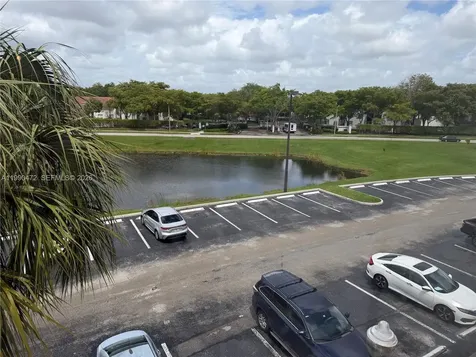 3330 N Pinewalk Drive N Margate FL 33063