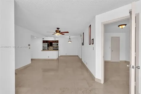 2796 S University Drive Davie FL 33328