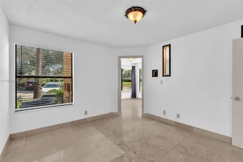 2796 S University Drive Davie FL 33328