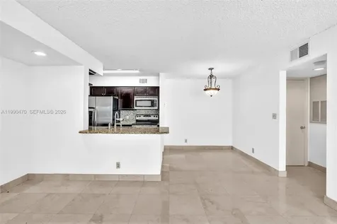 2796 S University Drive Davie FL 33328
