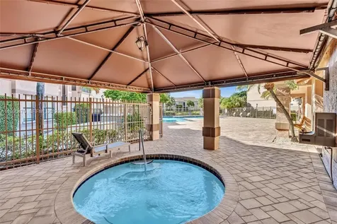 2796 S University Drive Davie FL 33328