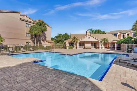 2796 S University Drive Davie FL 33328