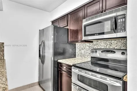 2796 S University Drive Davie FL 33328