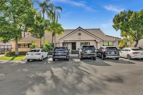 2796 S University Drive Davie FL 33328