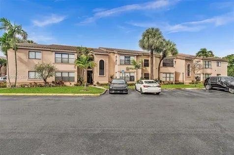2796 S University Drive Davie FL 33328