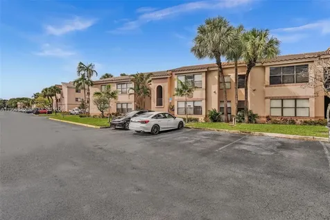 2796 S University Drive Davie FL 33328