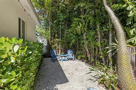 711 NE 72nd Terrace Miami FL 33138