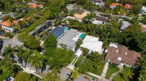 711 NE 72nd Terrace Miami FL 33138