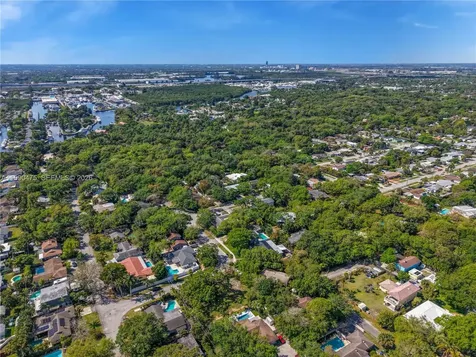 2415 SW 18th Court Fort Lauderdale FL 33312