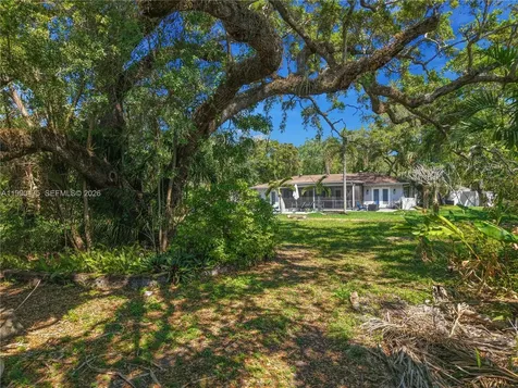 2415 SW 18th Court Fort Lauderdale FL 33312