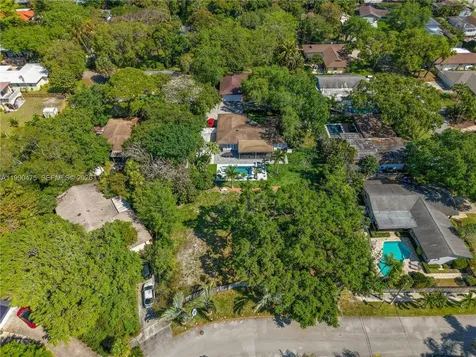 2415 SW 18th Court Fort Lauderdale FL 33312