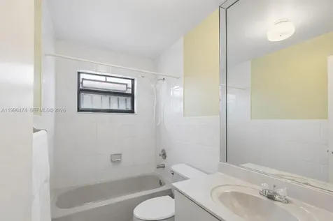8798 NW 111th Terrace Hialeah Gardens FL 33018