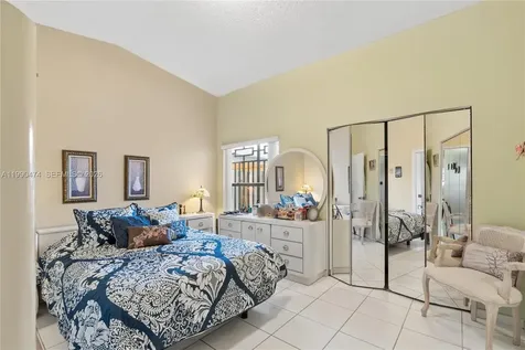 8798 NW 111th Terrace Hialeah Gardens FL 33018