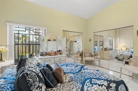 8798 NW 111th Terrace Hialeah Gardens FL 33018