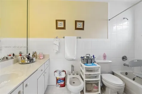 8798 NW 111th Terrace Hialeah Gardens FL 33018