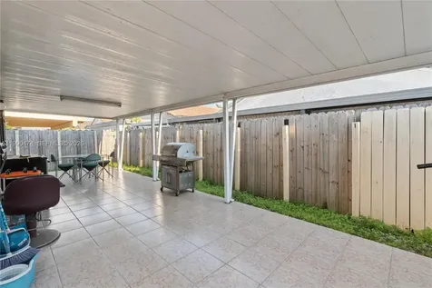 8798 NW 111th Terrace Hialeah Gardens FL 33018