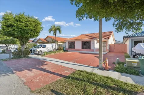 8798 NW 111th Terrace Hialeah Gardens FL 33018
