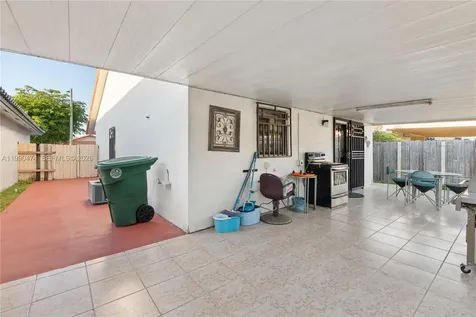 8798 NW 111th Terrace Hialeah Gardens FL 33018