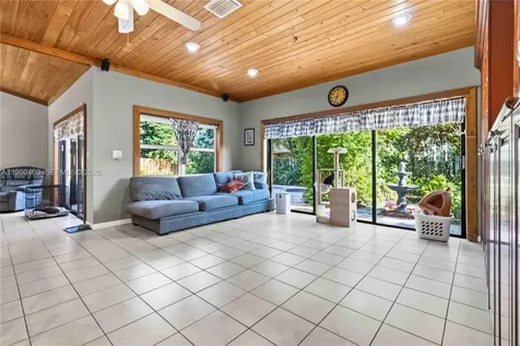 9521 NW 31st Place Sunrise FL 33351
