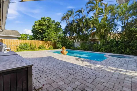 9521 NW 31st Place Sunrise FL 33351
