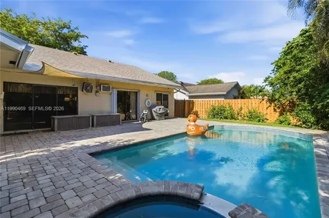 9521 NW 31st Place Sunrise FL 33351