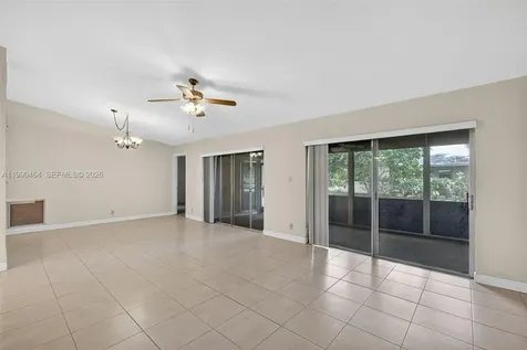 10424 NW 70th Court Tamarac FL 33321