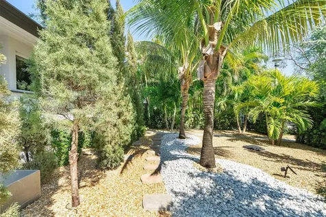 261 NE 47th Street Miami FL 33137