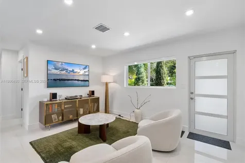 261 NE 47th Street Miami FL 33137