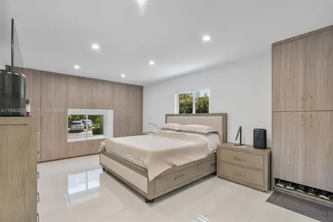 261 NE 47th Street Miami FL 33137