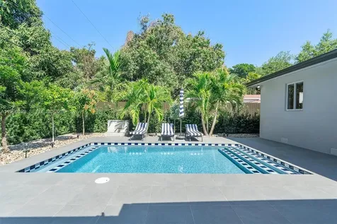 261 NE 47th Street Miami FL 33137