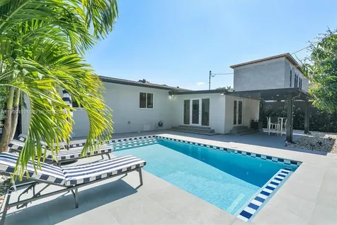 261 NE 47th Street Miami FL 33137