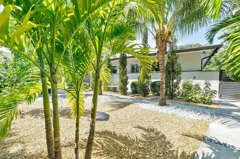 261 NE 47th Street Miami FL 33137