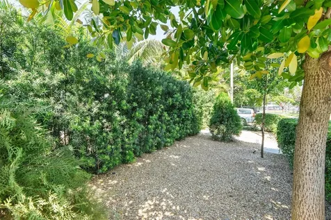261 NE 47th Street Miami FL 33137