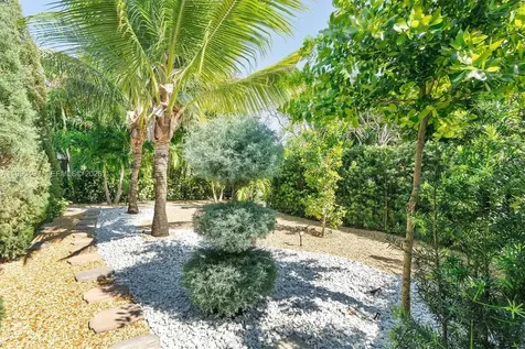 261 NE 47th Street Miami FL 33137