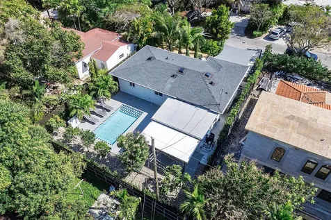 261 NE 47th Street Miami FL 33137
