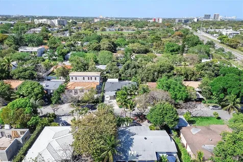 261 NE 47th Street Miami FL 33137
