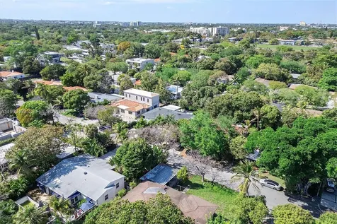 261 NE 47th Street Miami FL 33137