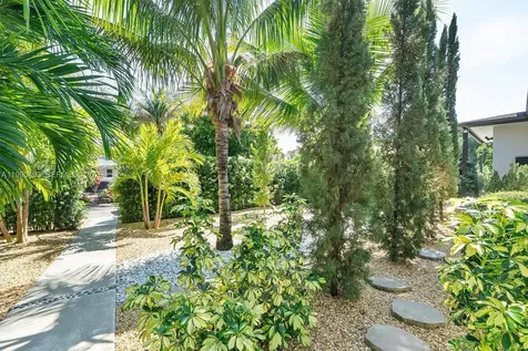 261 NE 47th Street Miami FL 33137