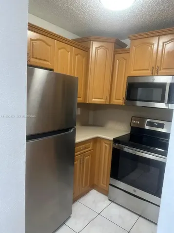 2565 W 56th Street Hialeah FL 33016