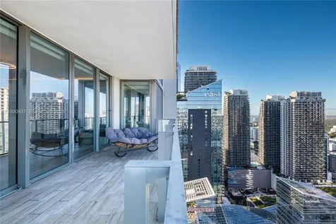 68 SE 6th Street Miami FL 33131