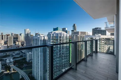68 SE 6th Street Miami FL 33131
