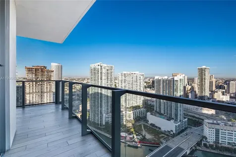 68 SE 6th Street Miami FL 33131