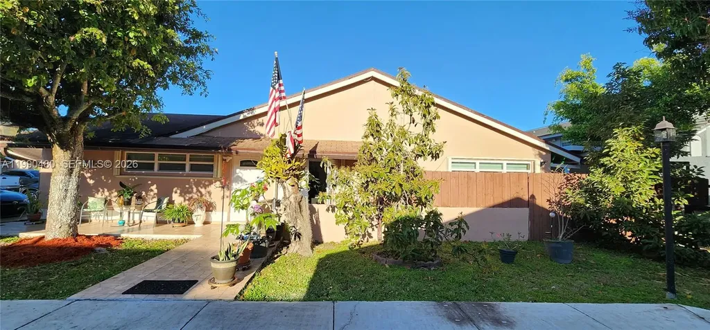 15585 SW 76th Lane Miami FL 33193