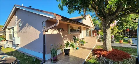 15585 SW 76th Lane Miami FL 33193