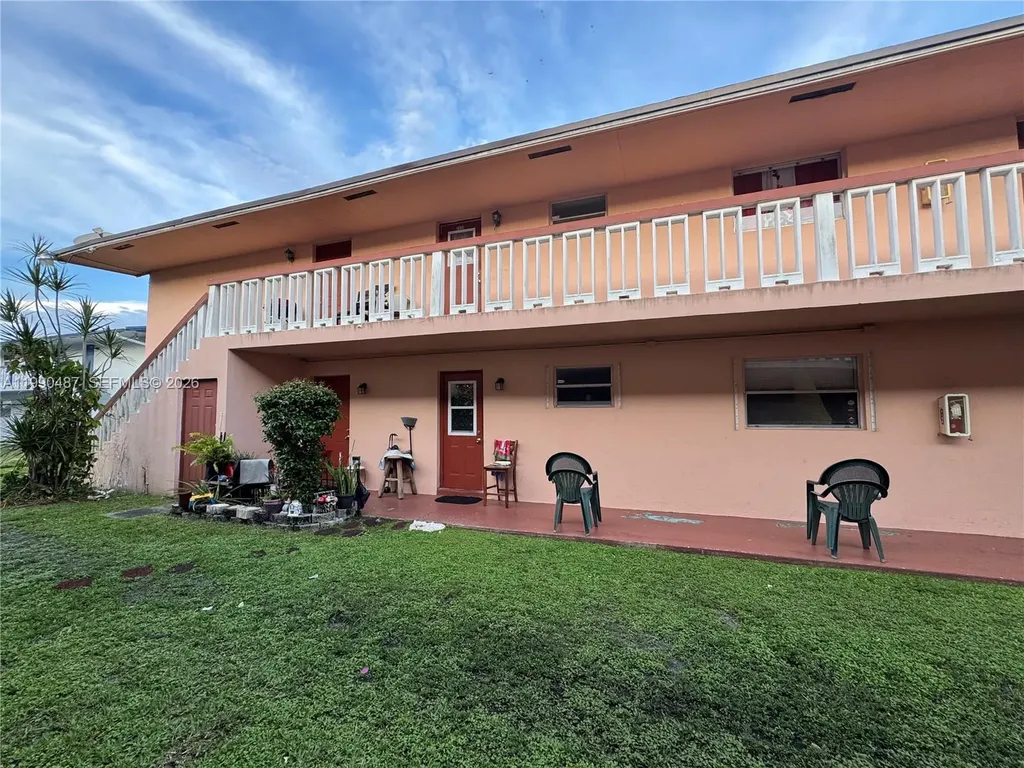 7471 SW 10th Court North Lauderdale FL 33068