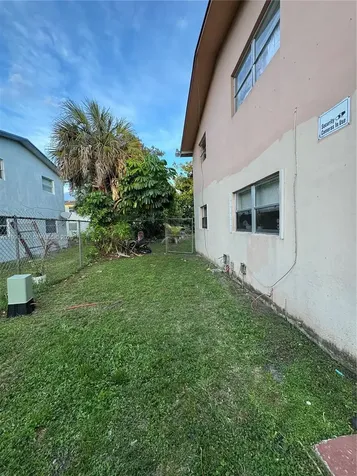 7471 SW 10th Court North Lauderdale FL 33068