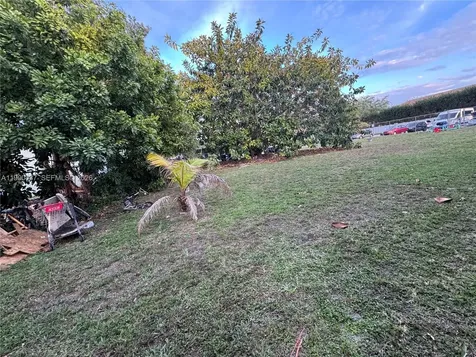 7471 SW 10th Court North Lauderdale FL 33068