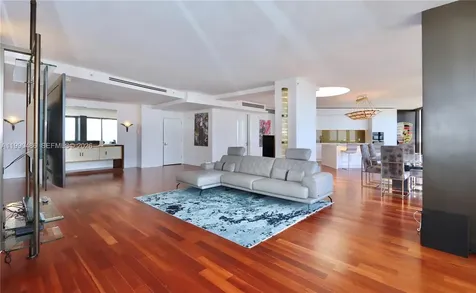 1000 Island Boulevard Aventura FL 33160