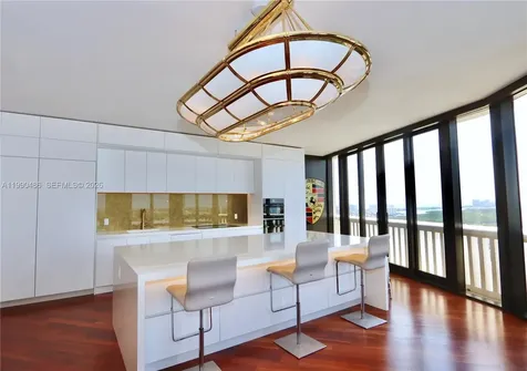 1000 Island Boulevard Aventura FL 33160